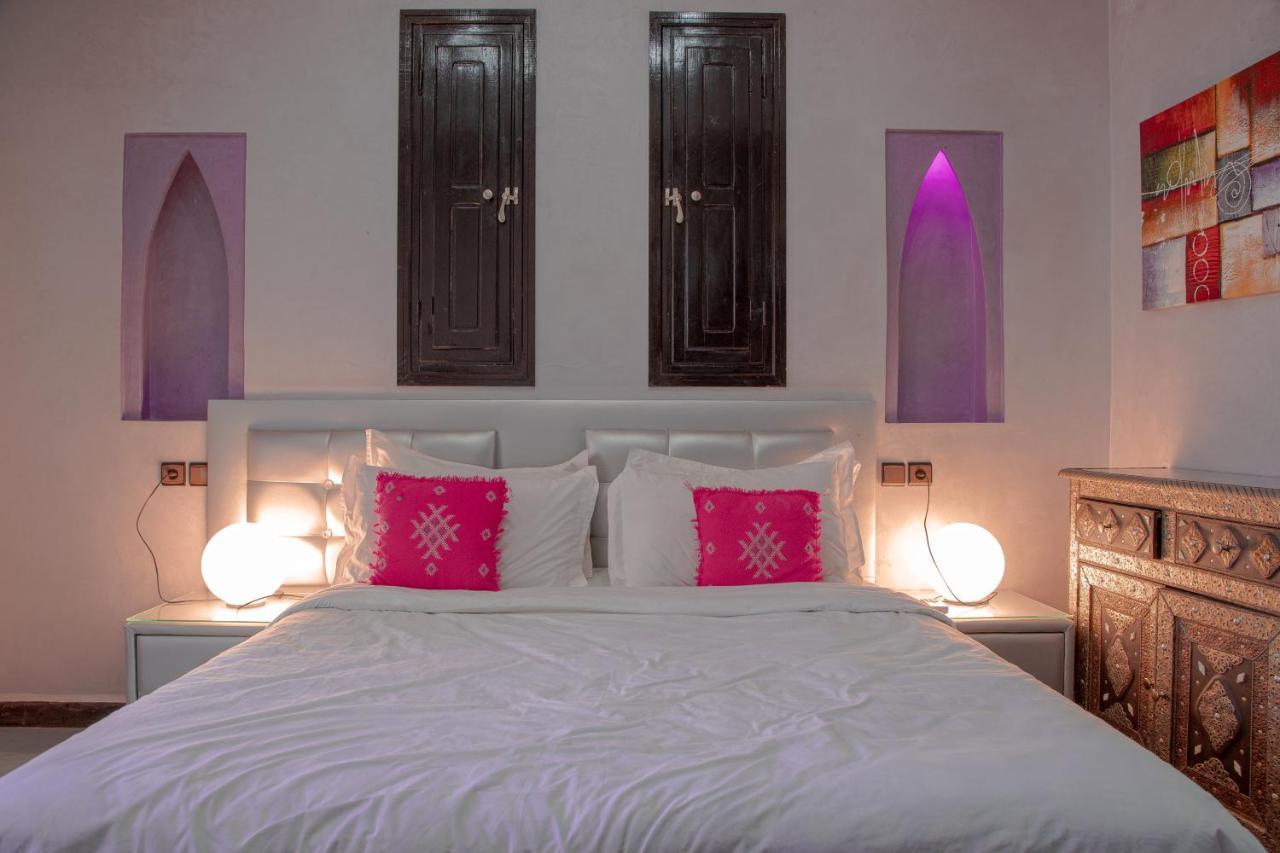 Jnanat Aicha Guesthouse Wawizelte Esterno foto