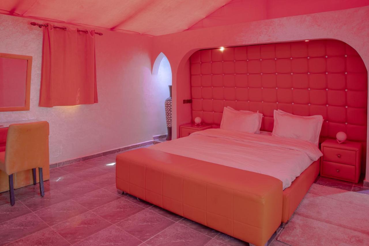 Jnanat Aicha Guesthouse Wawizelte Esterno foto