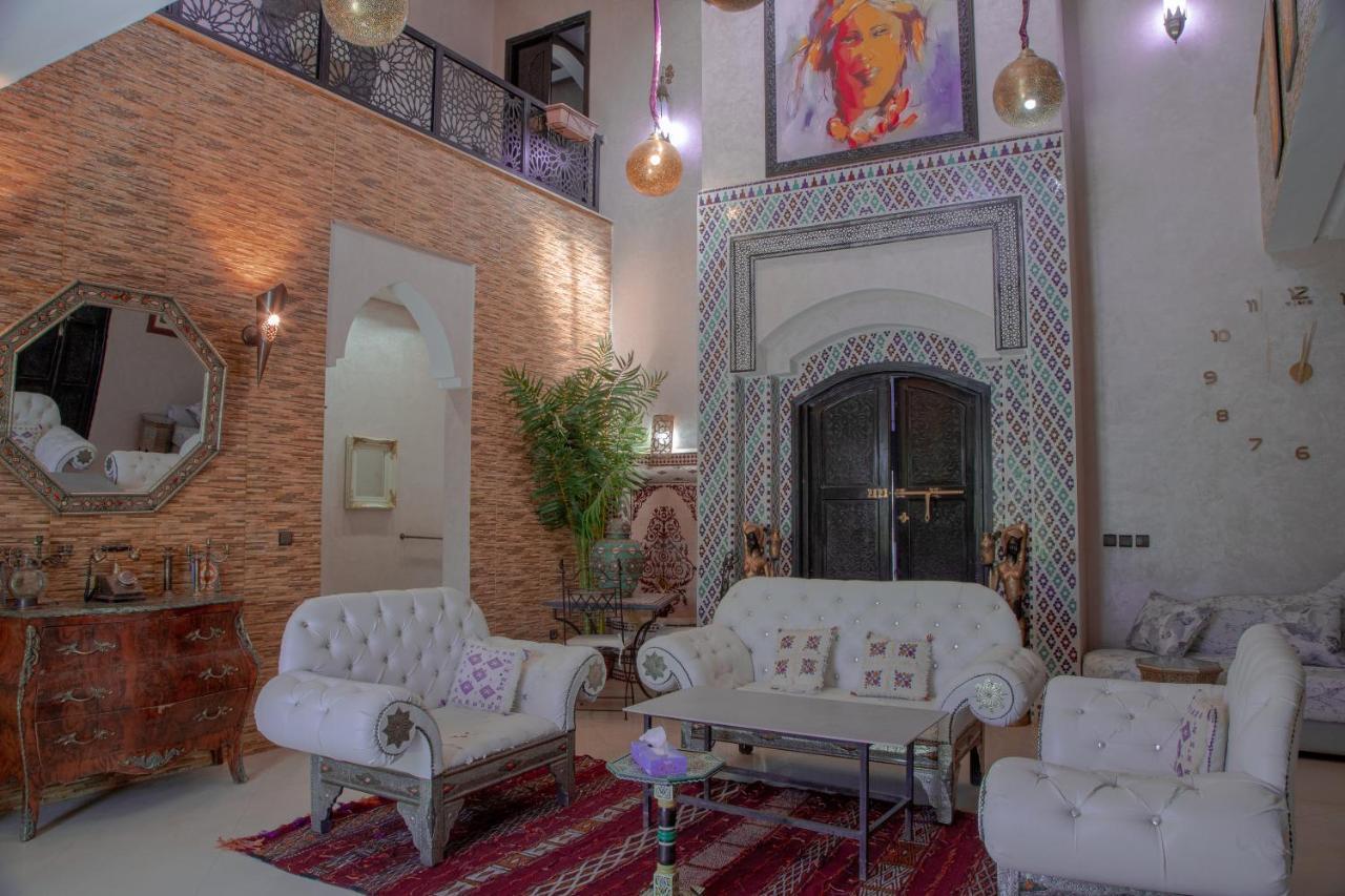 Jnanat Aicha Guesthouse Wawizelte Esterno foto