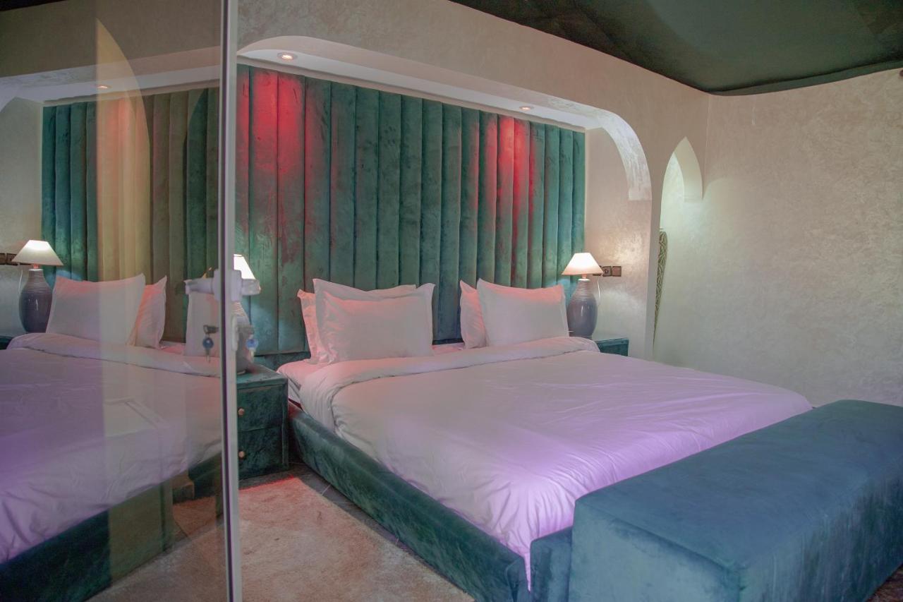 Jnanat Aicha Guesthouse Wawizelte Esterno foto